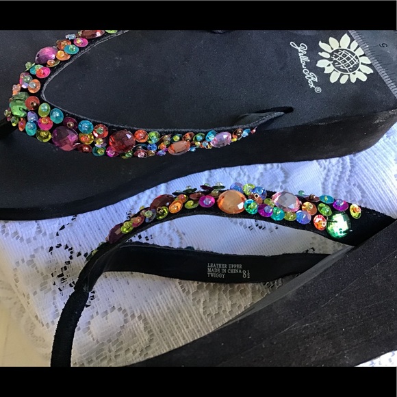 Women’s Yellow Box Multi-color Flip Flop / Sandals Size 8.5 - Picture 5 of 8